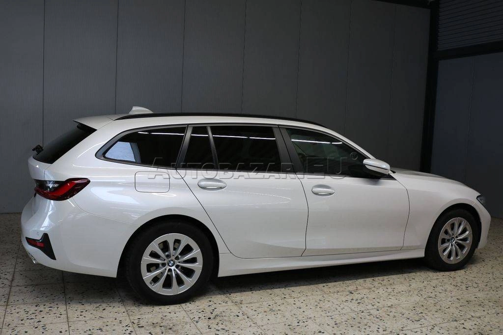 BMW Rad 3 Touring 320d mHEV  xDrive A/T