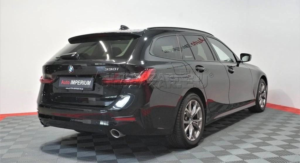 BMW rad 3 Touring 330i Touring A/T