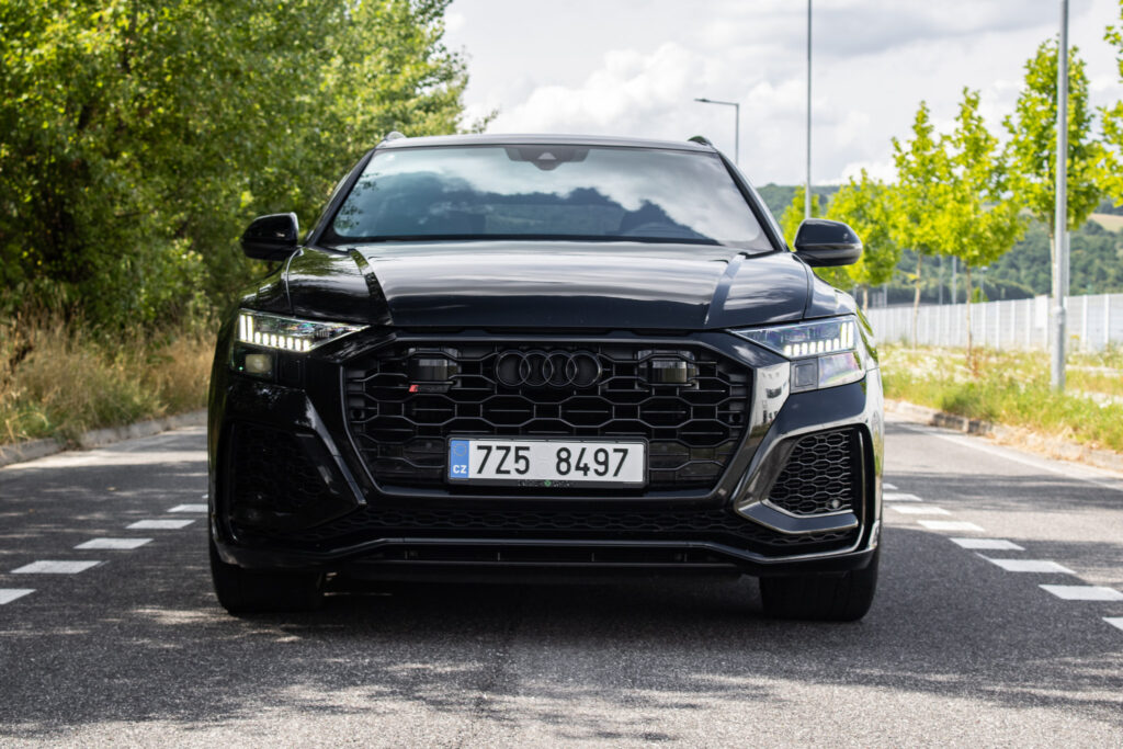Audi RSQ8