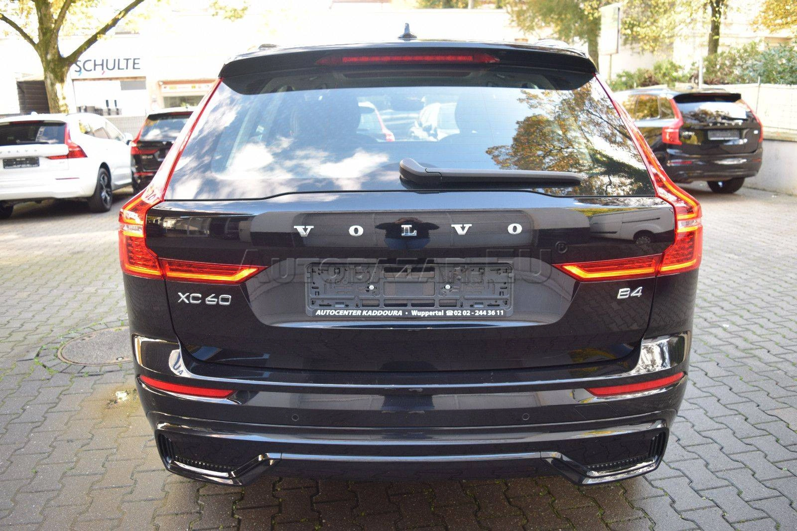 Volvo XC60 B4 Plus Dark A/T