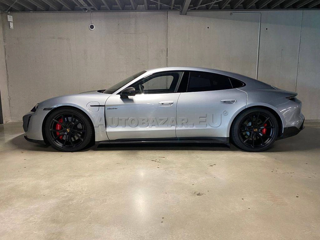 Porsche Taycan GTS