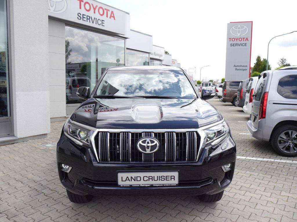 Toyota Land Cruiser 2.8 D-4D 204 Comfort A/T 4x4