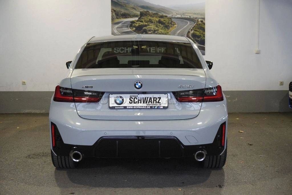 BMW Rad 3 330i xDtrive A/T