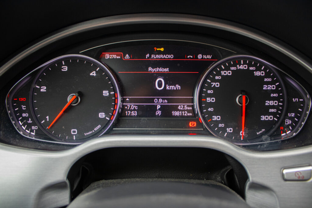 Audi A8 2011 na predaj – fotografia 17