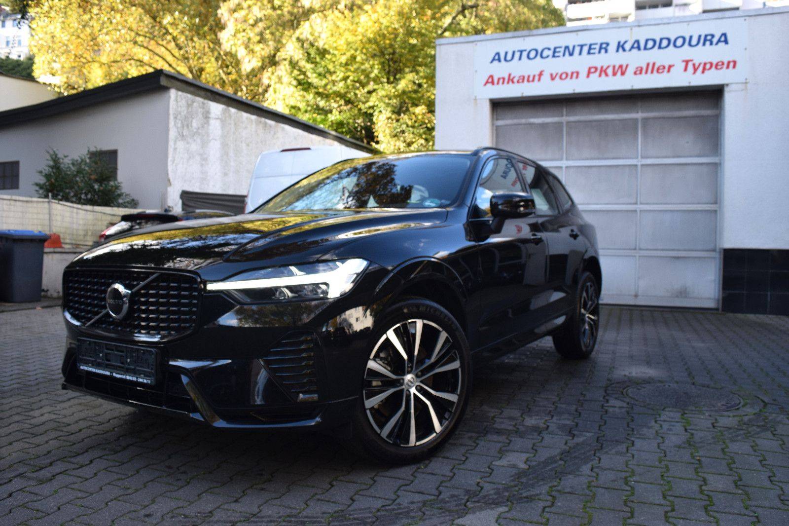 Volvo XC60 B4 Plus Dark A/T