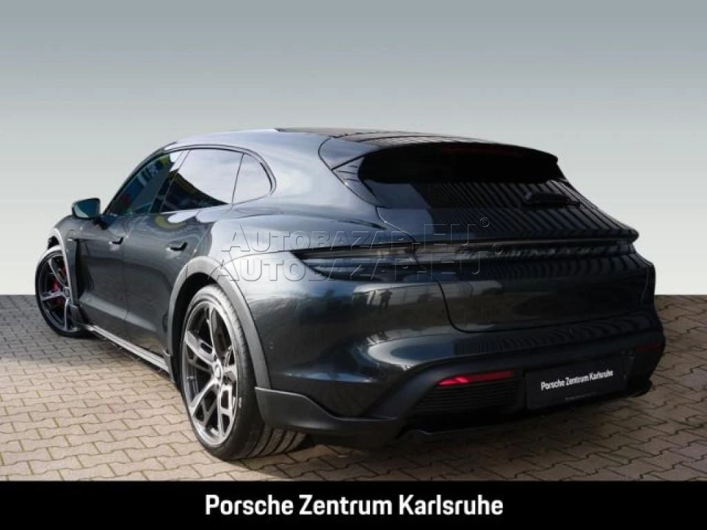 Porsche Taycan 4S Cross Turismo