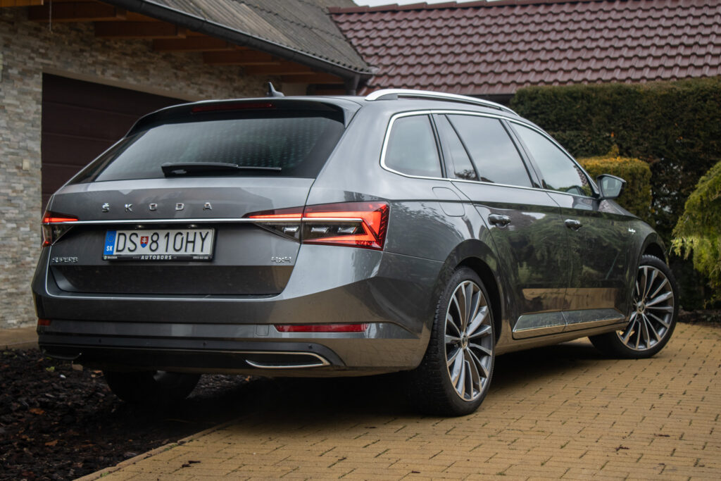 Škoda Superb Combi