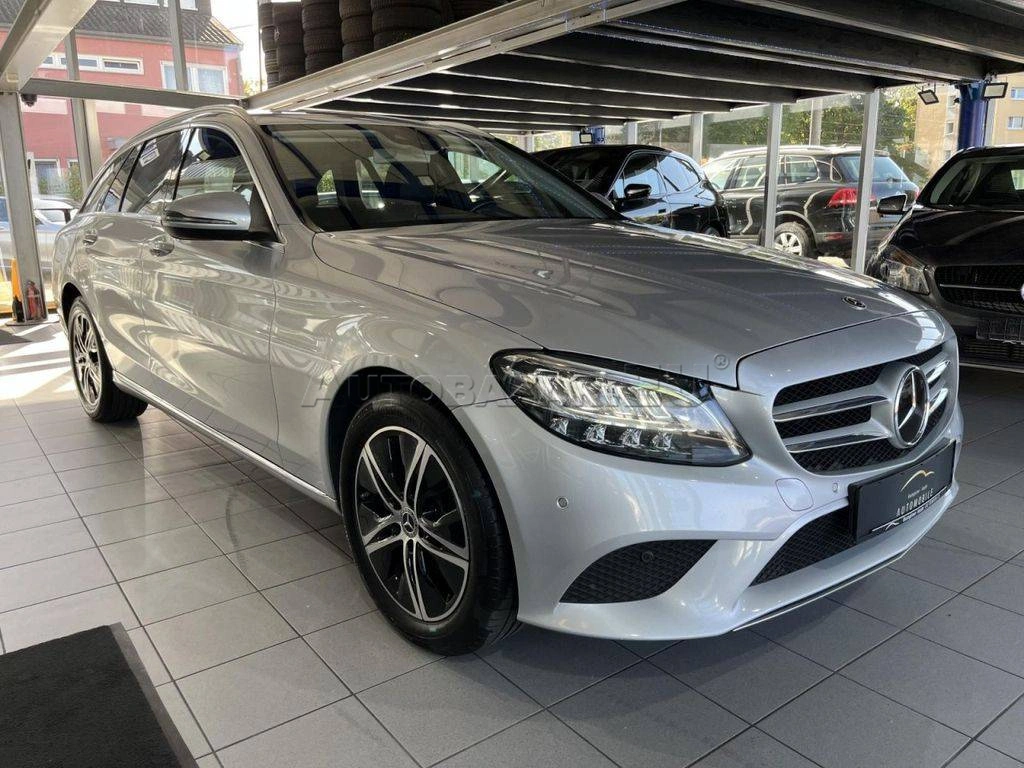 Mercedes-Benz C trieda Kombi 220 d A/T