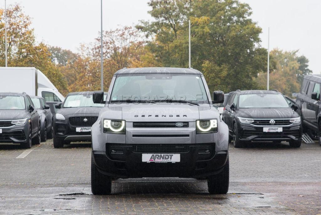 Land Rover Defender 110 3.0D I6 D250 MHEV X-Dynamic SE A/T AWD 7 miest