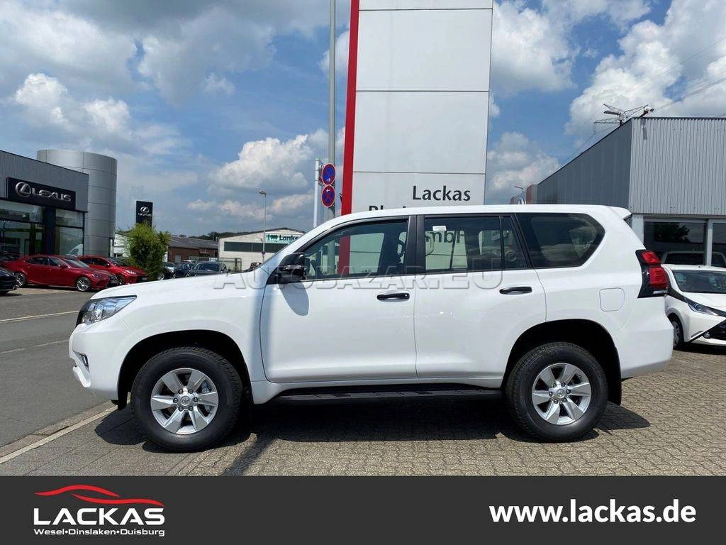 Toyota Land Cruiser BASIS 2.8 A/T