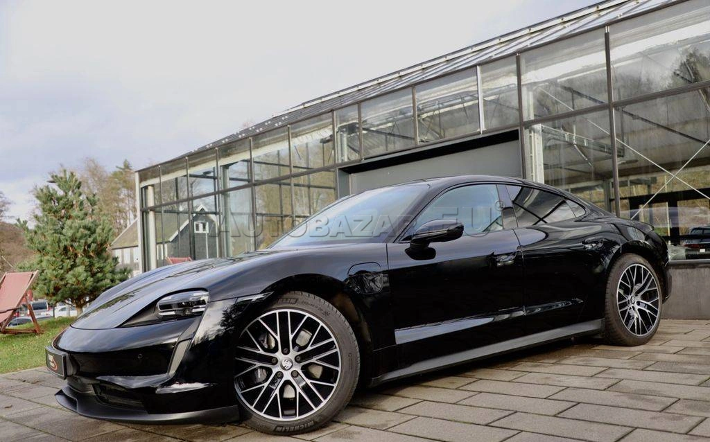 Porsche Taycan Turbo