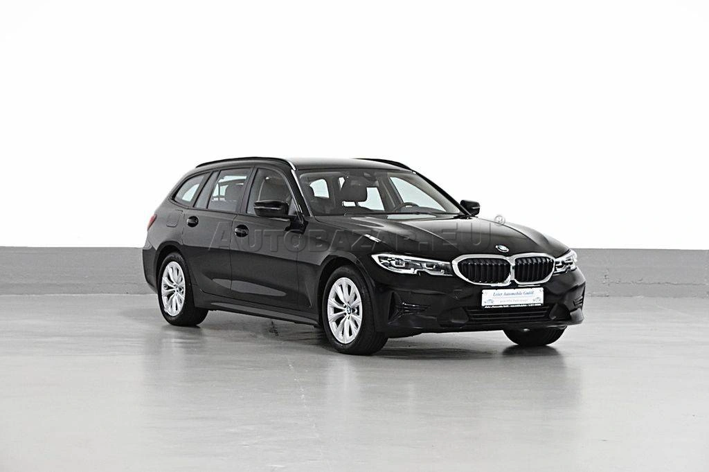 BMW Rad 3 Touring 320d  A/T
