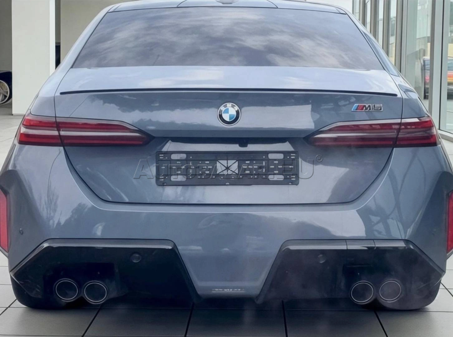 BMW M5 Competition  Storm Bay/ Panorama, B&W–Iconic Glow – 114.000€ NETTO
