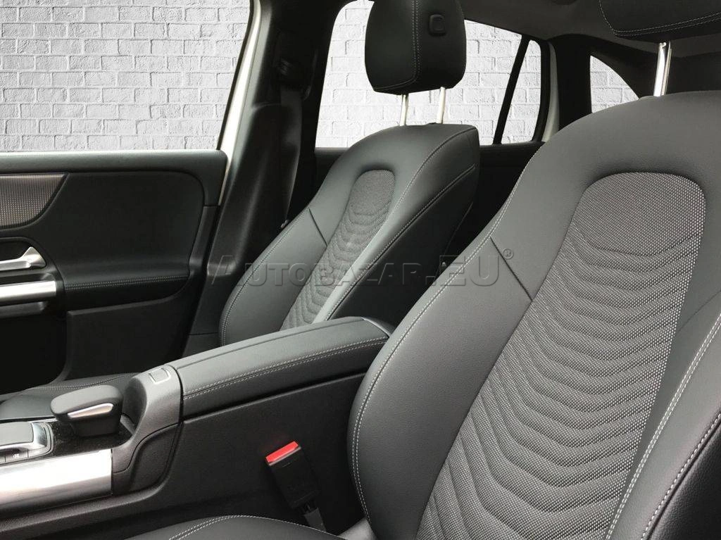 Mercedes-Benz GLA 200 d A/T