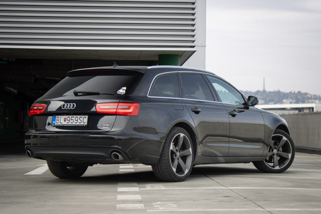 Audi A6 Avant