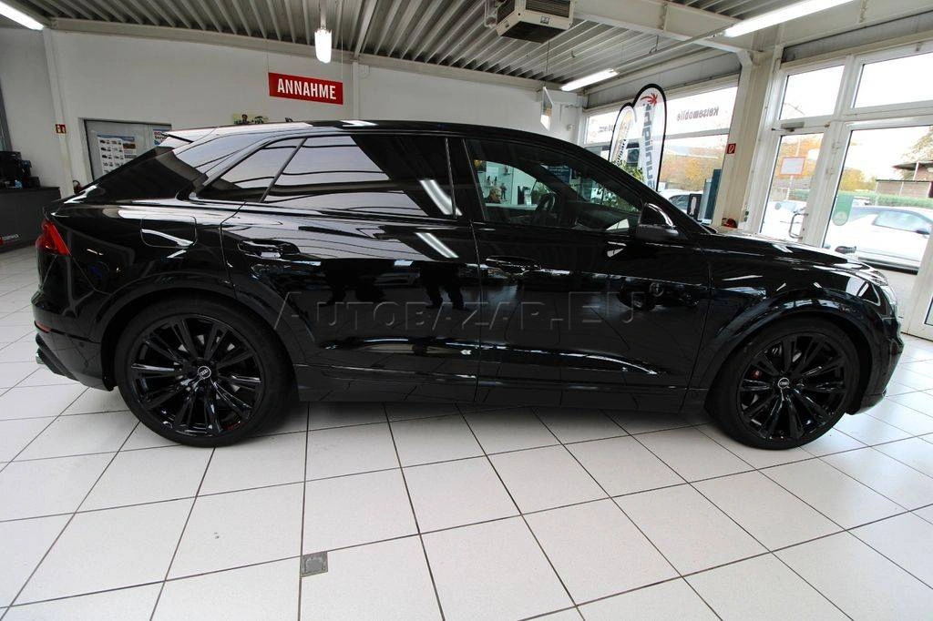 Audi Q8 SQ8 TFSI mHEV quattro tiptronic