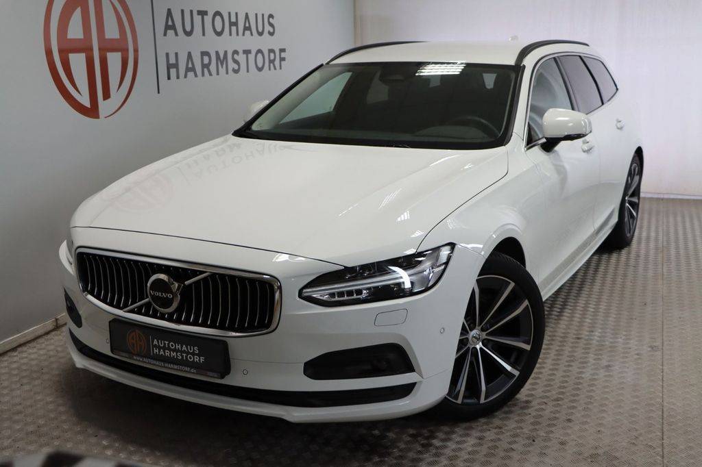 Volvo V90 Momentum Pro