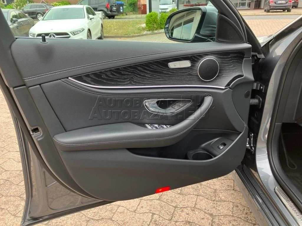 Mercedes E trieda T 200 A/T