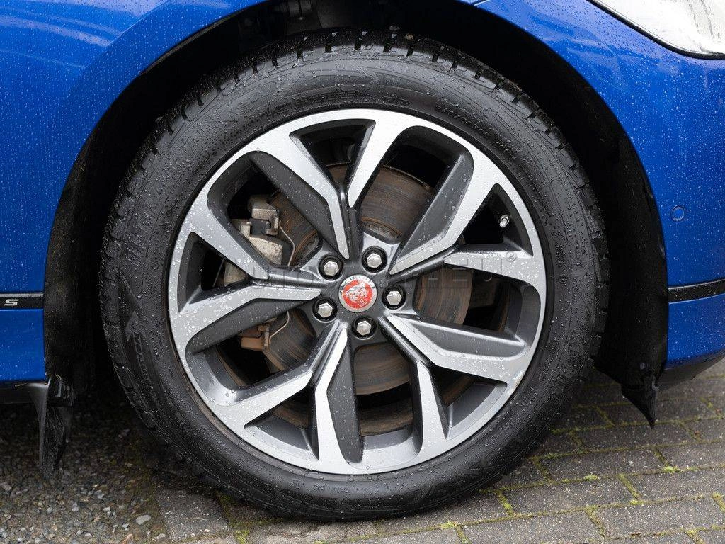 Jaguar I-Pace EV400 90 kWh S AWD A/T