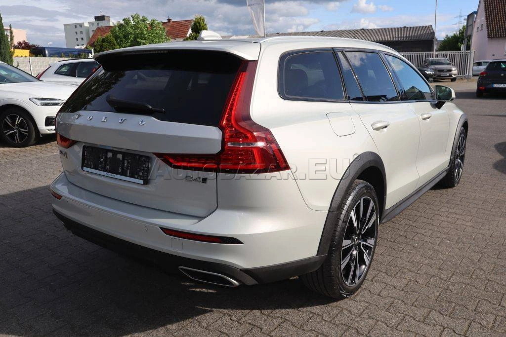 Volvo V60 Cross Country B4 D AWD Geartronic Pro