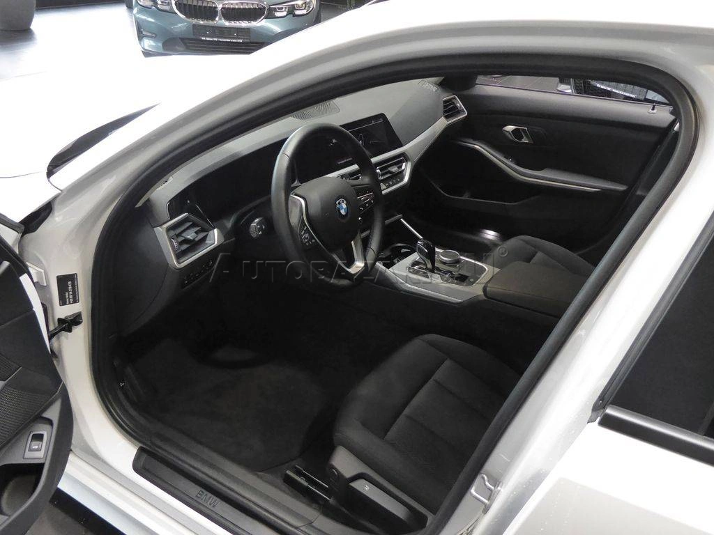 BMW Rad 3 Touring 320d mHEV  A/T