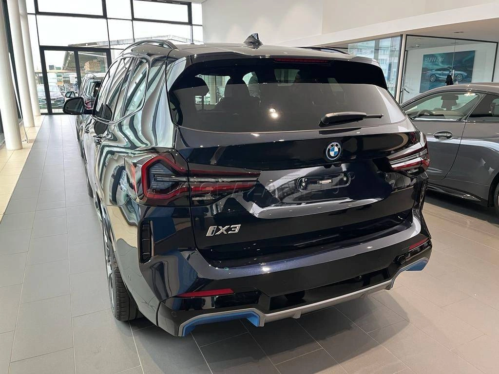 BMW iX3 A/T