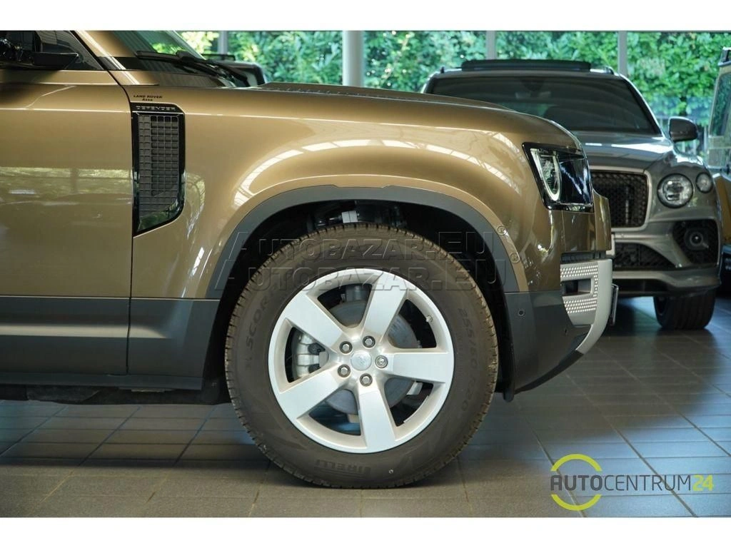 Land Rover Defender 110 P300 A/T AWD 7 miest