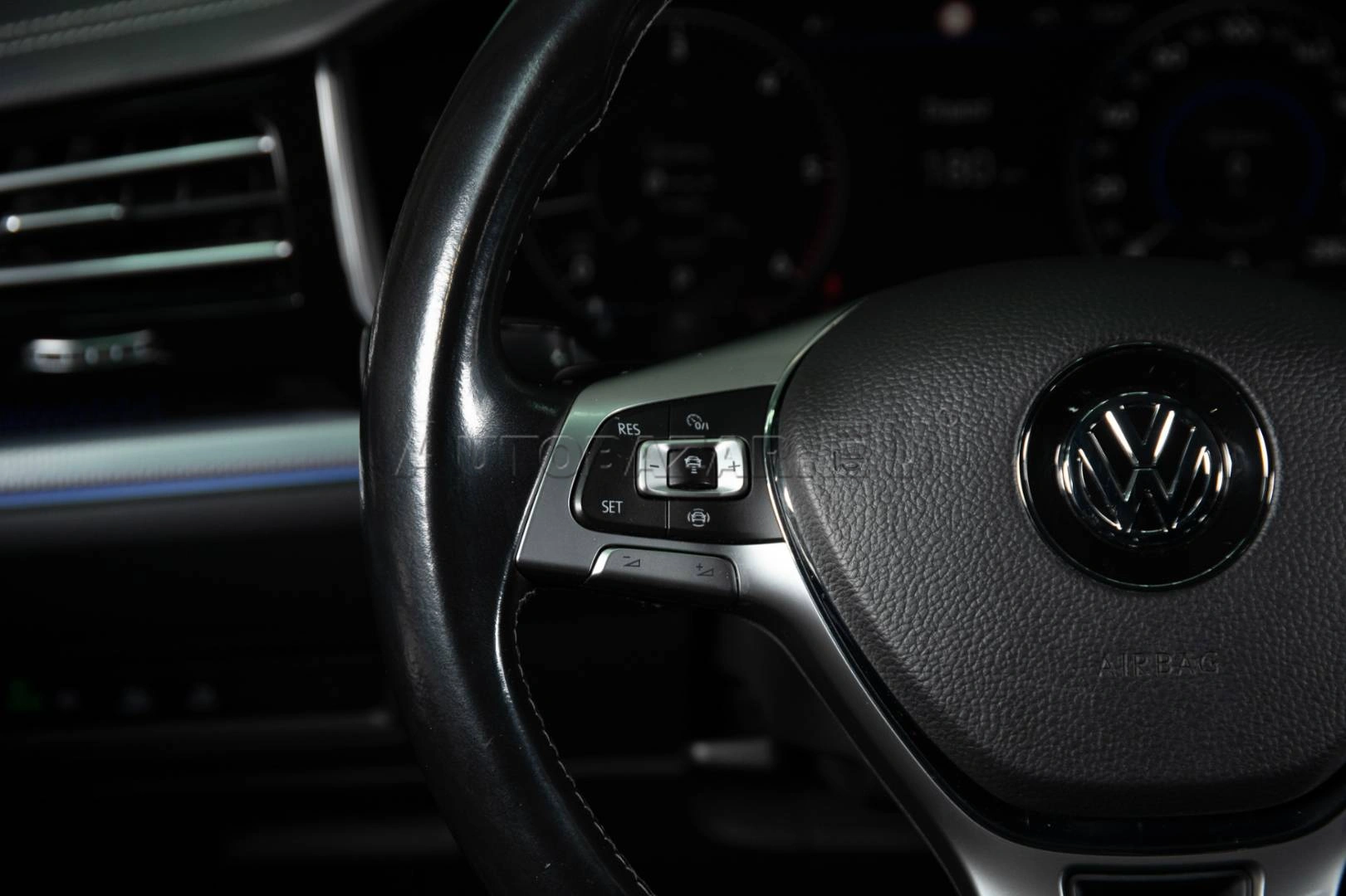 Volkswagen Touareg 2018 na predaj – fotografia 19