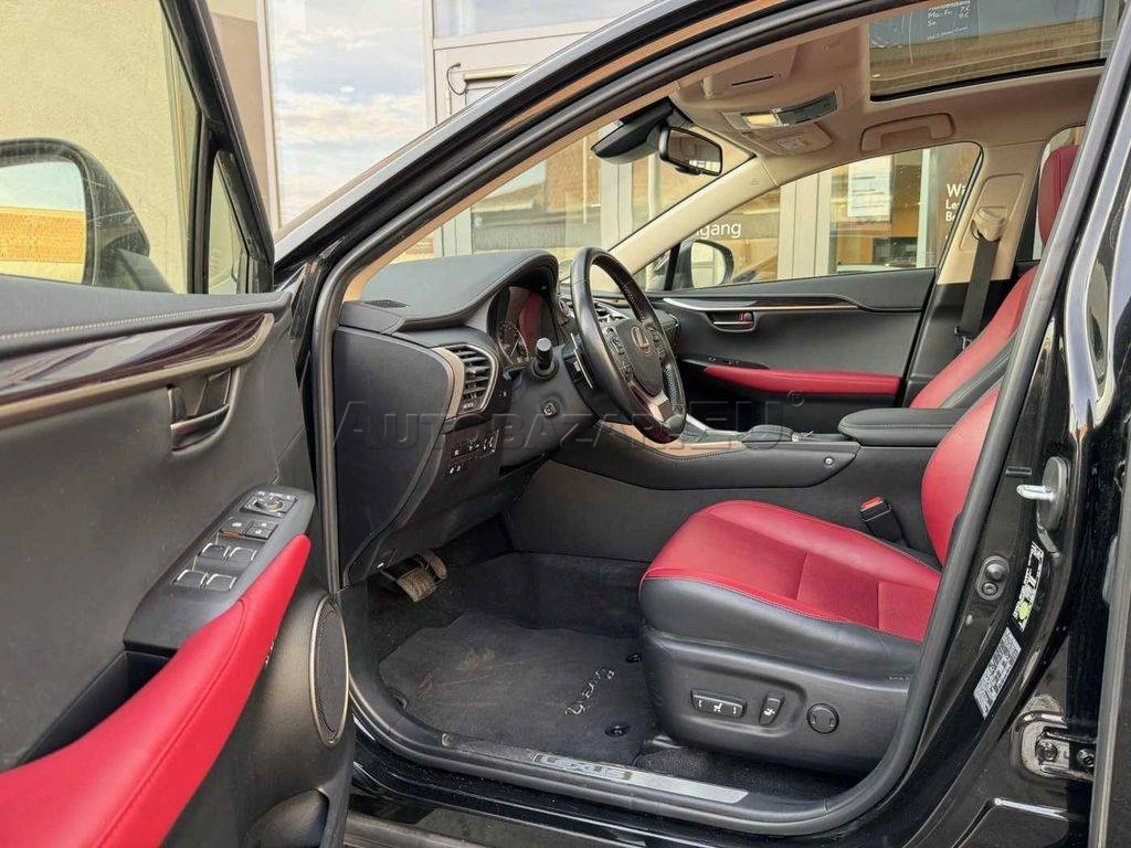 Lexus NX 300 h E-Four Luxury Line