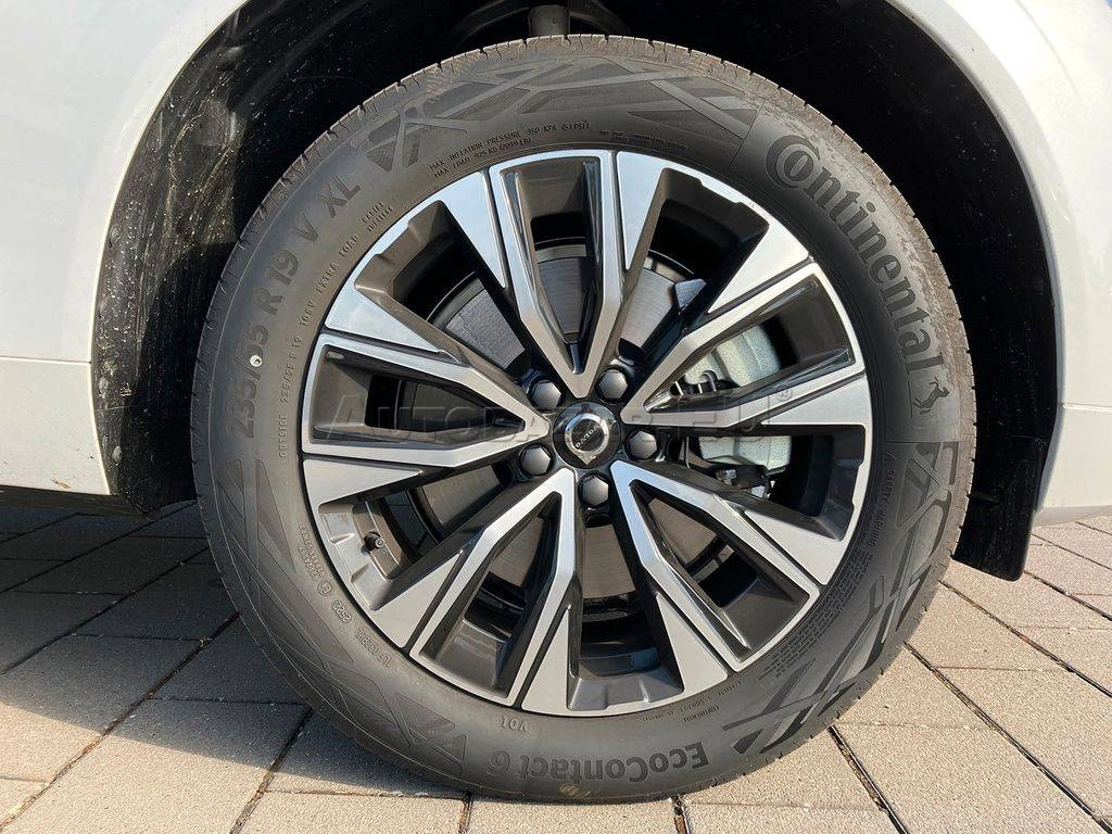 Volvo XC60 B4 Plus Dark A/T