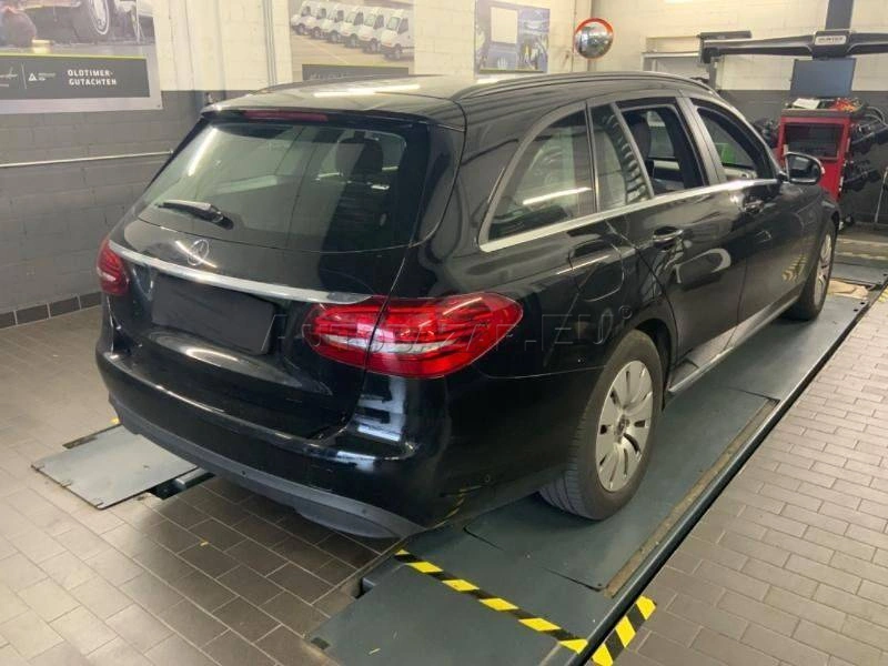 Mercedes-Benz C trieda Kombi 220 d A/T