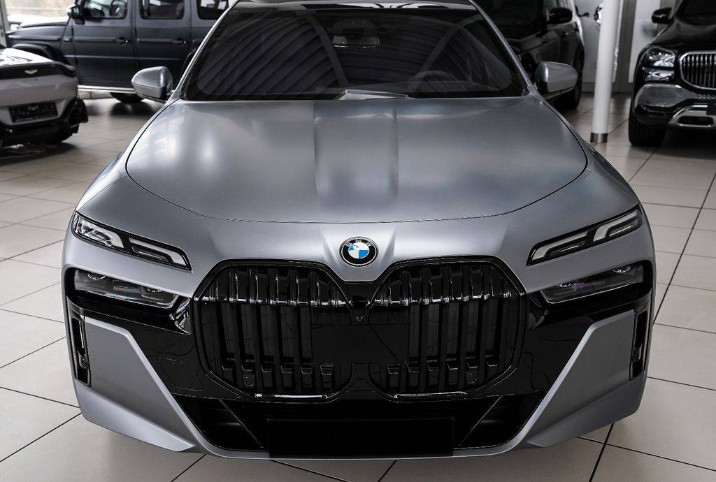 BMW Rad 7 740d  xDrive M-Sport