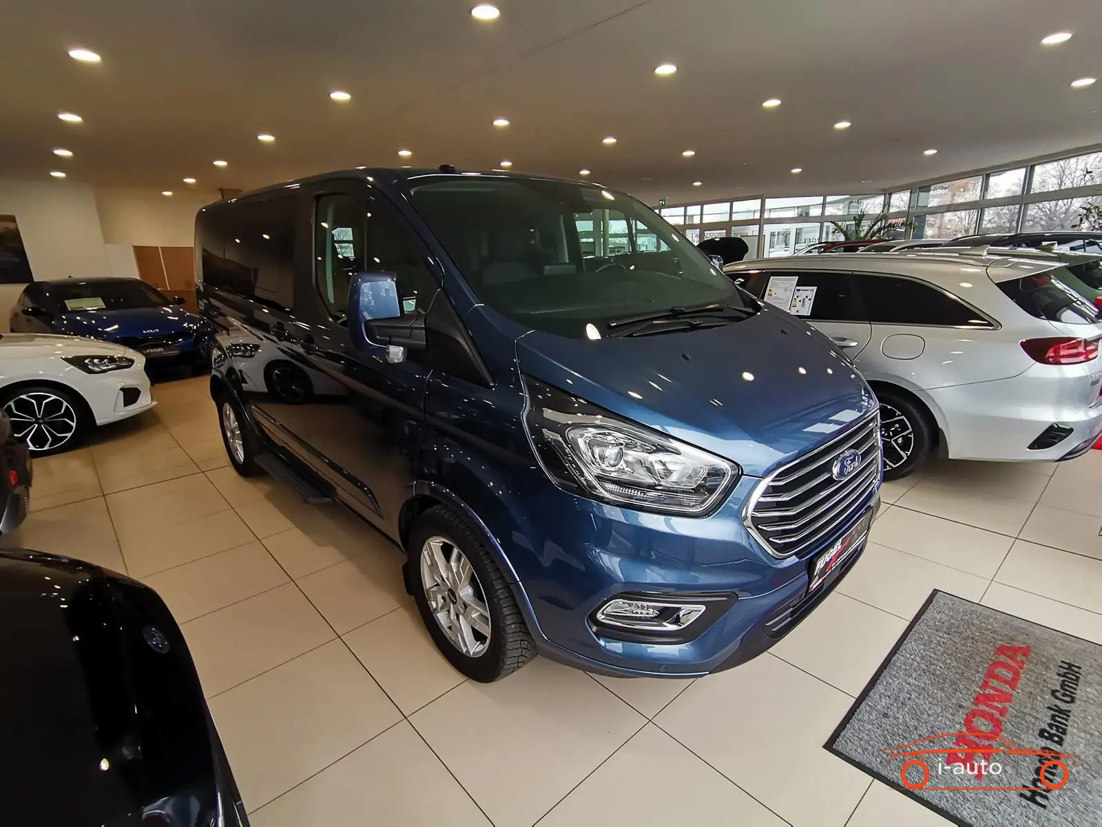 Ford Tourneo Custom 2018 na predaj – fotografia 3