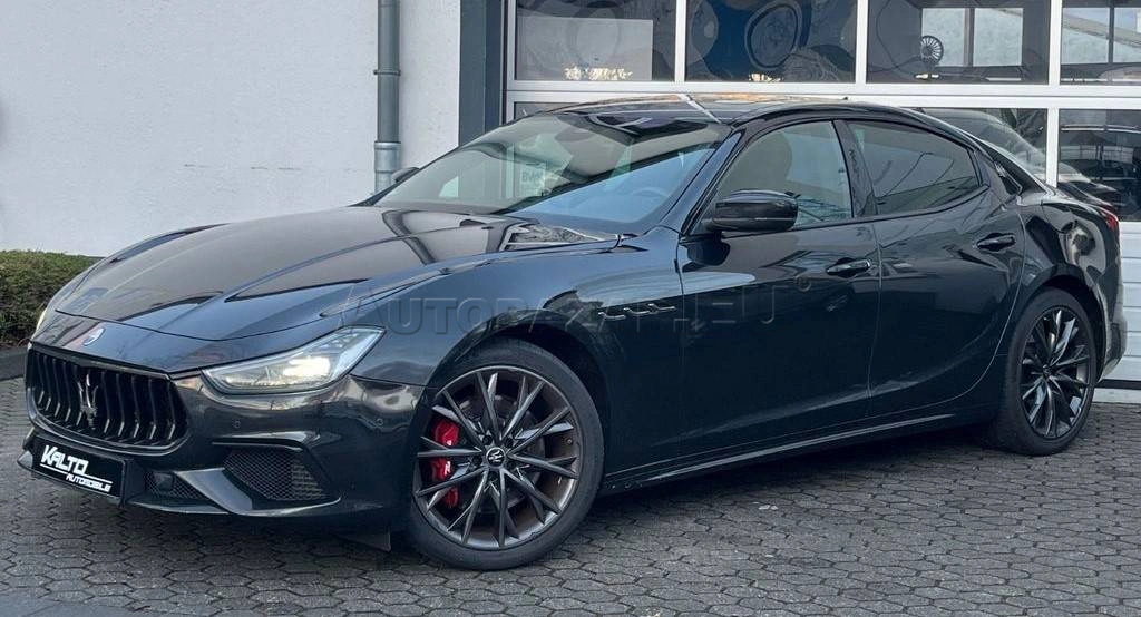 Maserati Ghibli 3.0 V6 Nerissimo