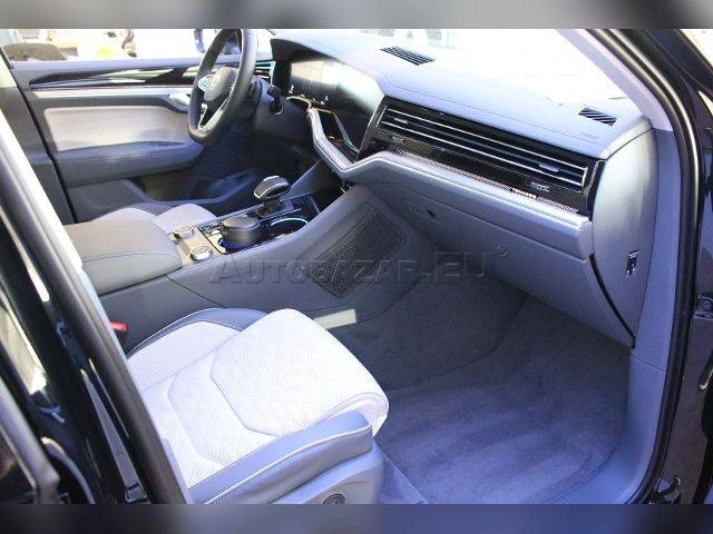 Volkswagen Touareg 3.0 V6 TSI eHybrid Elegance 4Motion Tiptronic