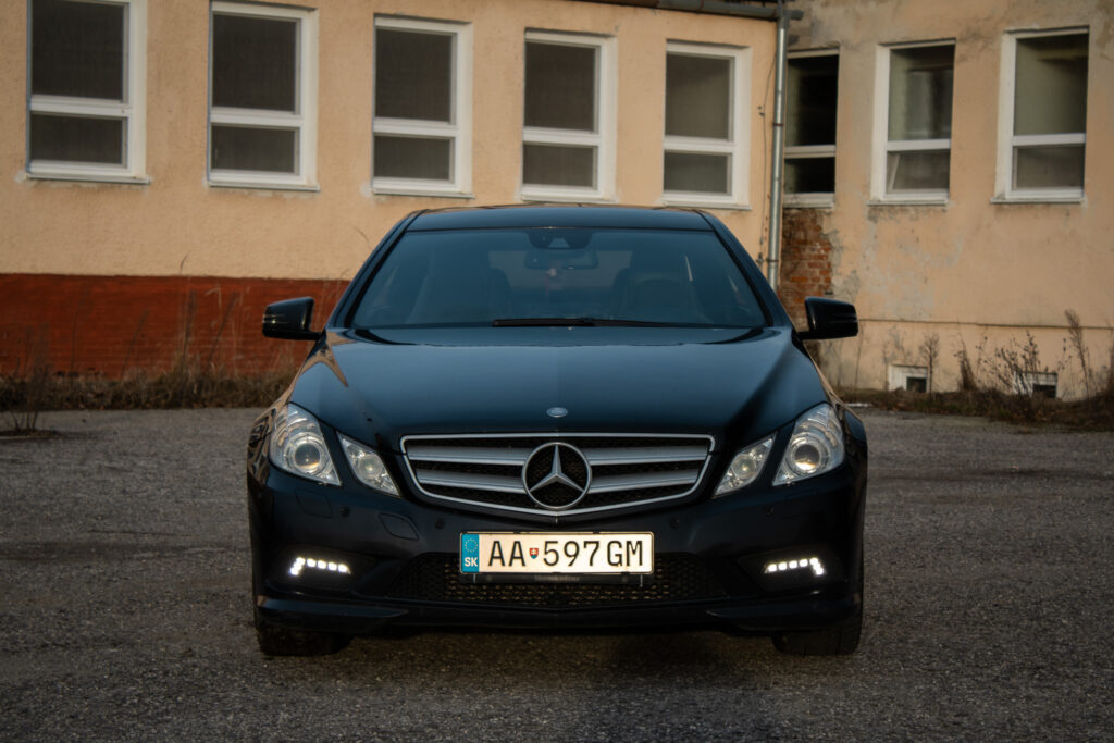 Mercedes-Benz E trieda Coupé