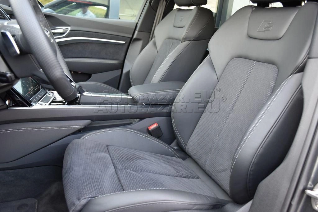 Audi e-tron 55 quattro S line