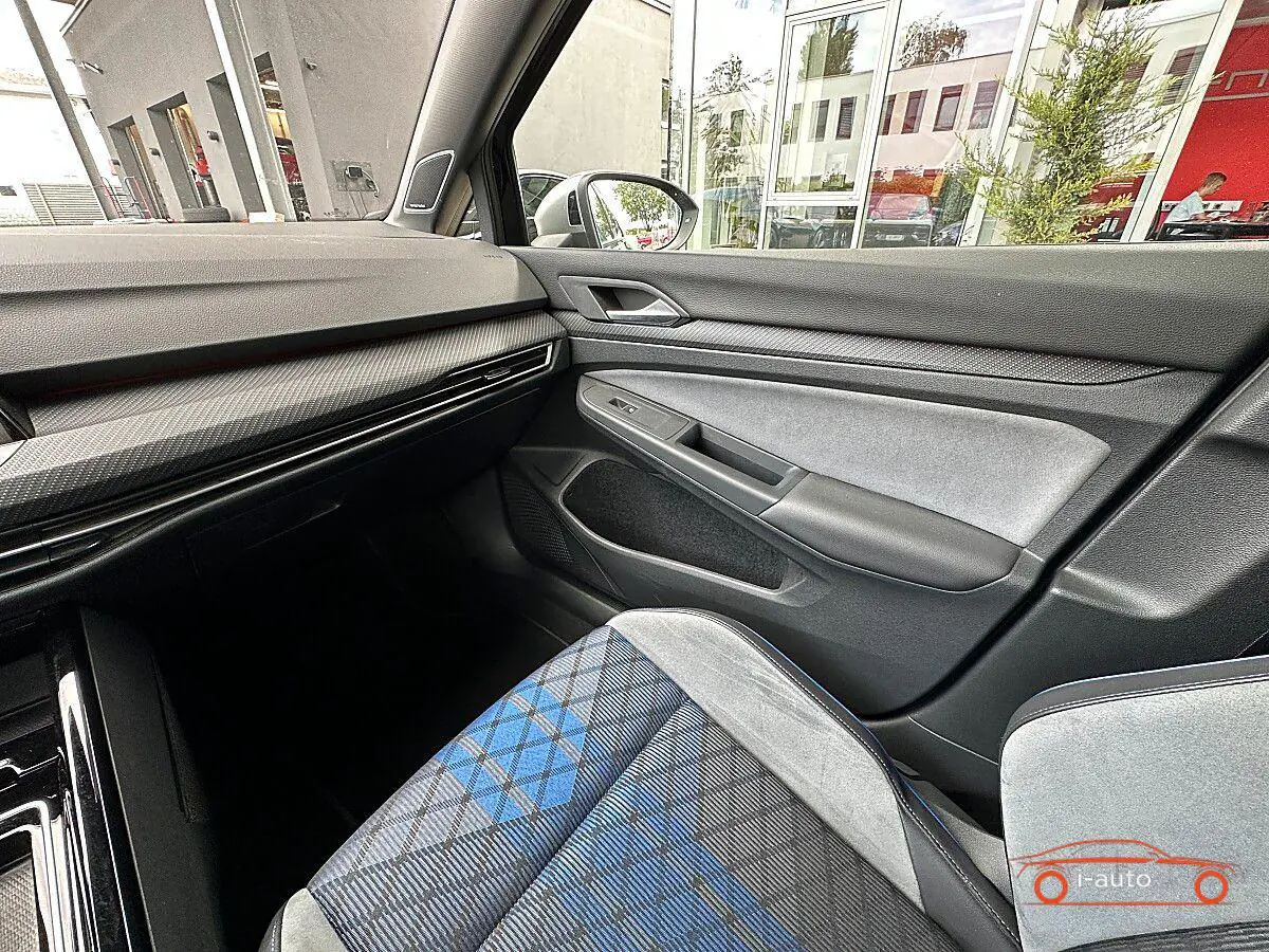 Volkswagen Golf 2022 na predaj – fotografia 28