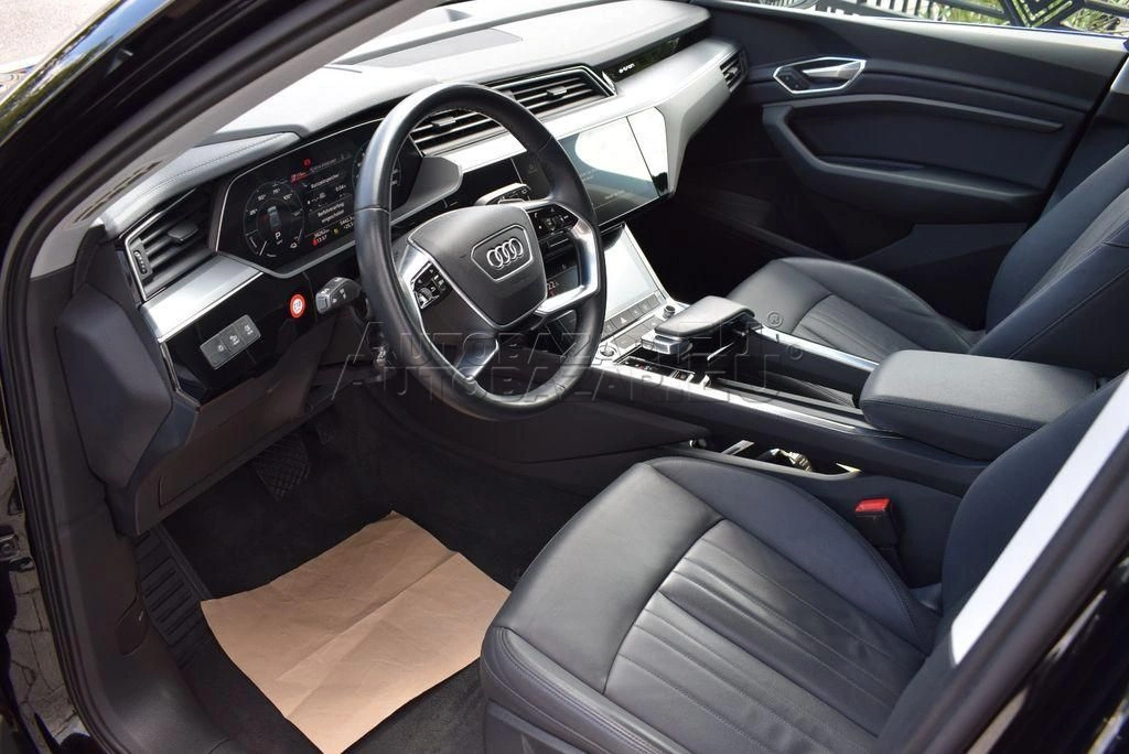 Audi e-tron 50 quattro