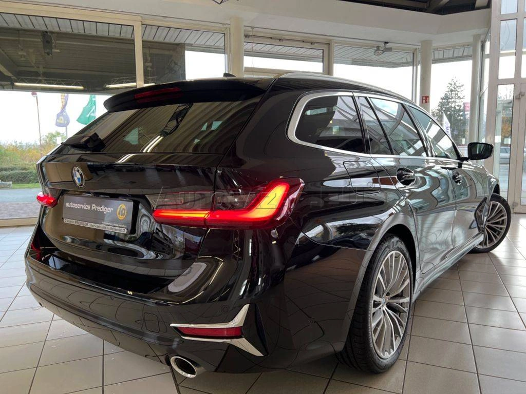 BMW Rad 3 Touring 320d mHEV  xDrive A/T