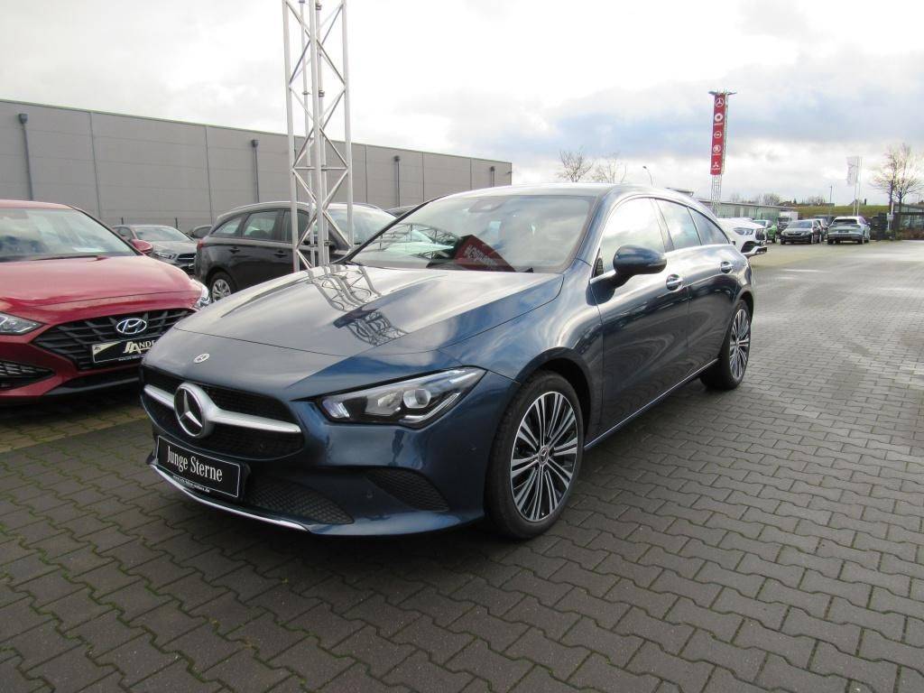 Mercedes-Benz CLA Shooting Brake SB 220 d 4MATIC A/T