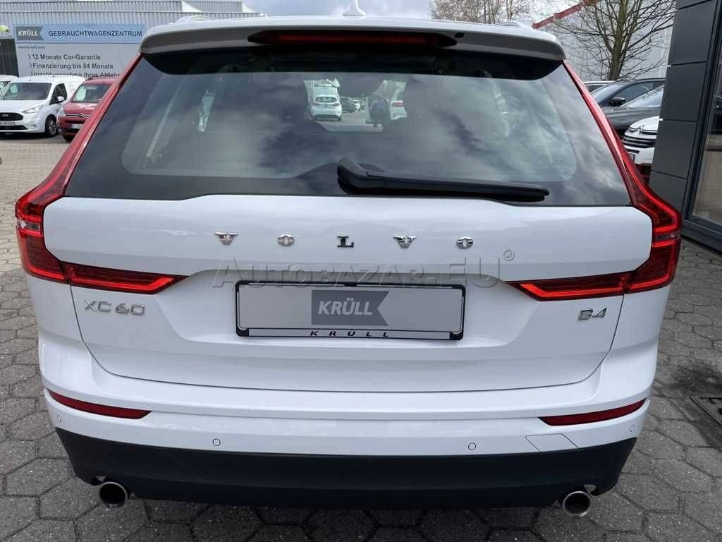 Volvo XC60 B4 Momentum Pro A/T