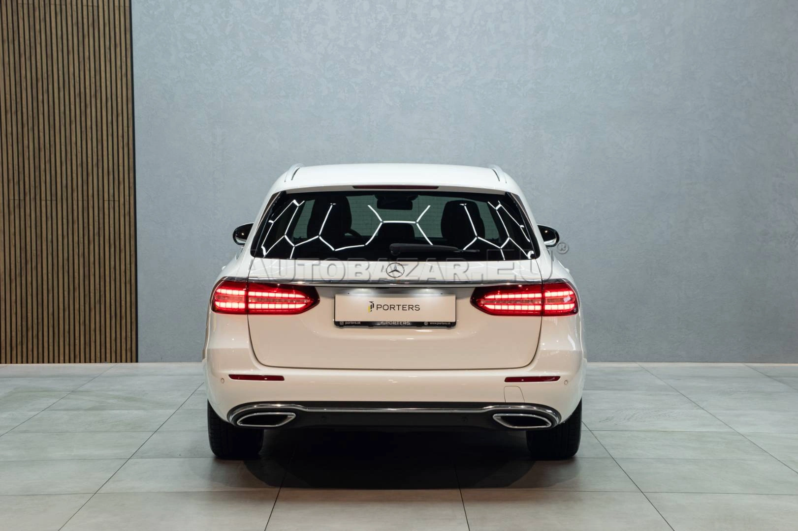 Mercedes-Benz E trieda Kombi 220 d 4MATIC A/T