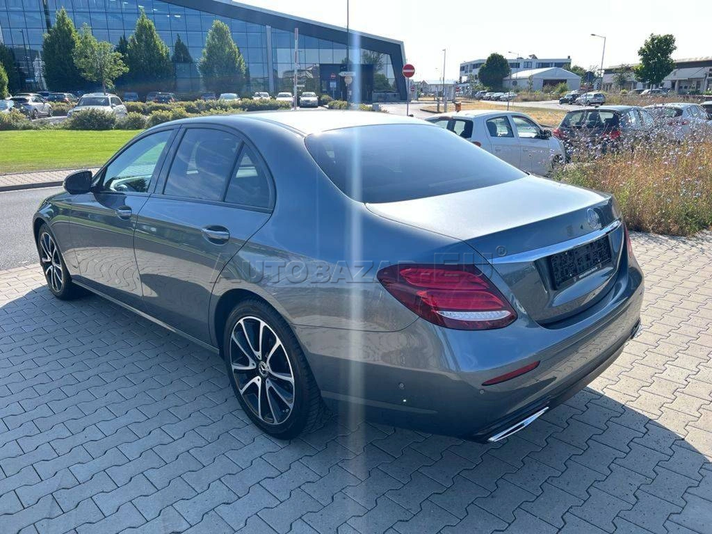 Mercedes-Benz E trieda Sedan 220 d A/T