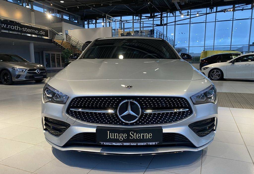 Mercedes-Benz CLA Shooting Brake SB 220 d A/T