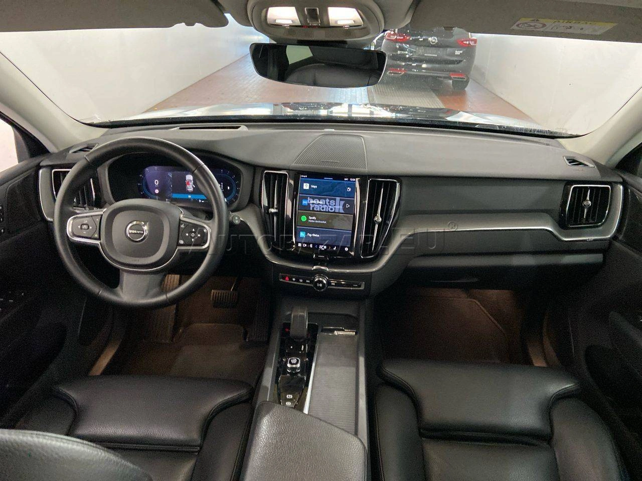 Volvo XC60 B4 Momentum Pro A/T