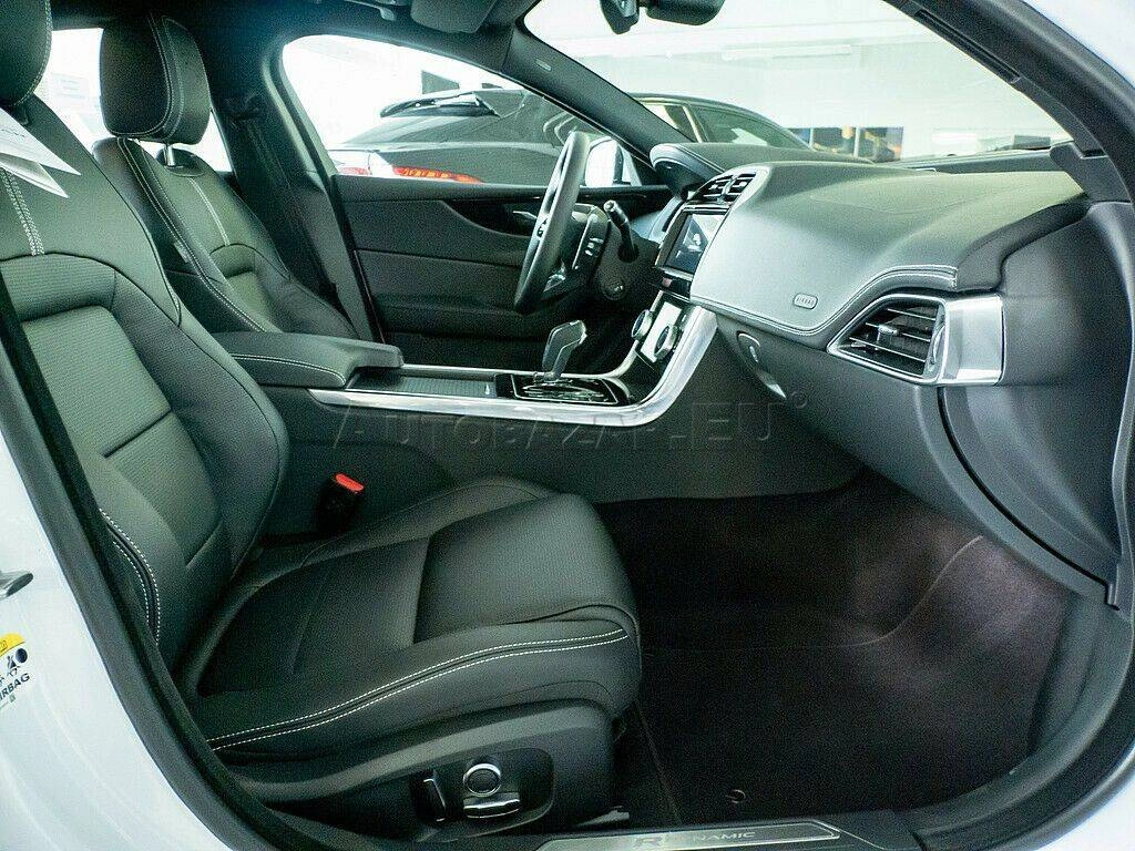 Jaguar XE 2.0D I4 D200 R-Dynamic S A/T