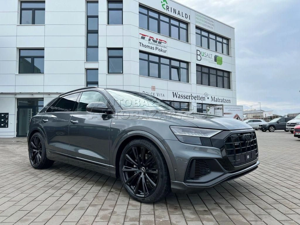 Audi Q8 55 TFSI mHEV quattro tiptronic