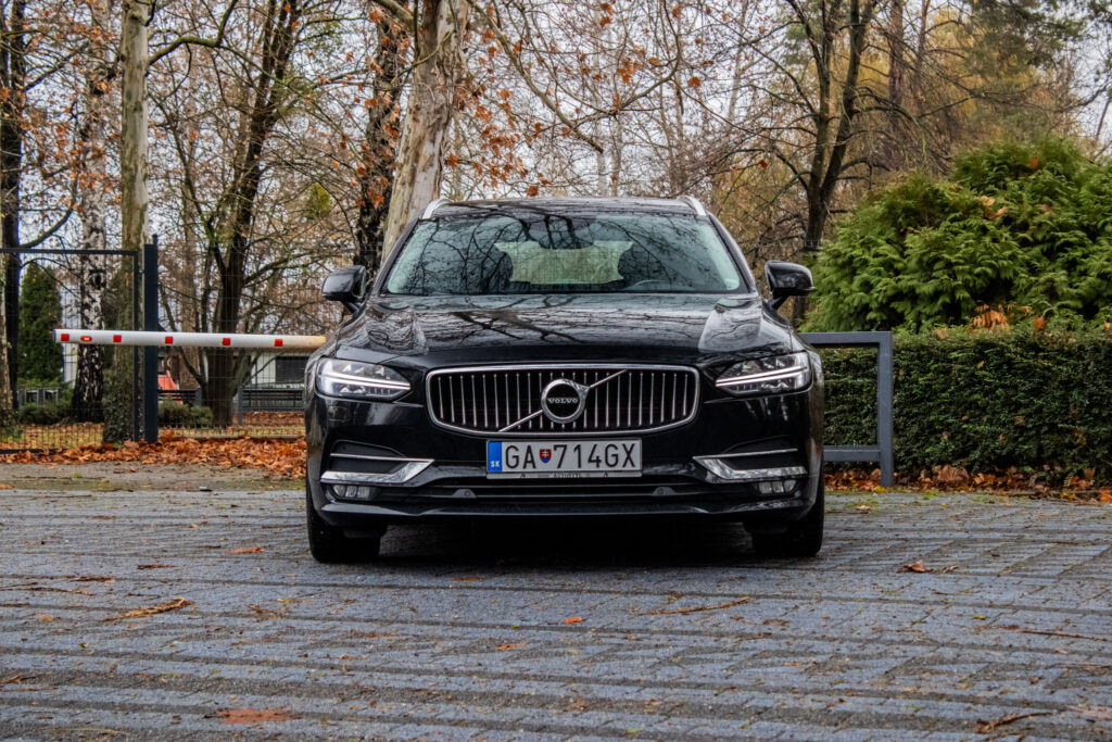 Volvo V90