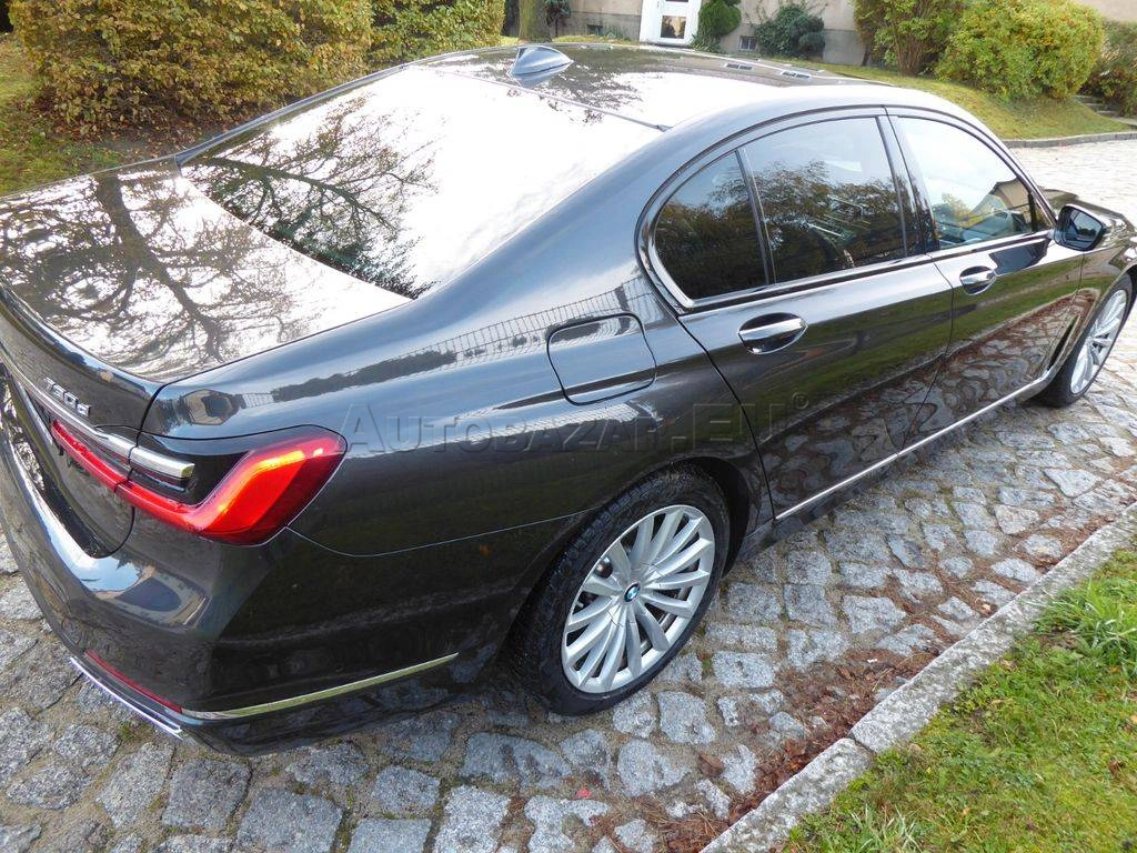 BMW Rad 7 730d mHEV A/T